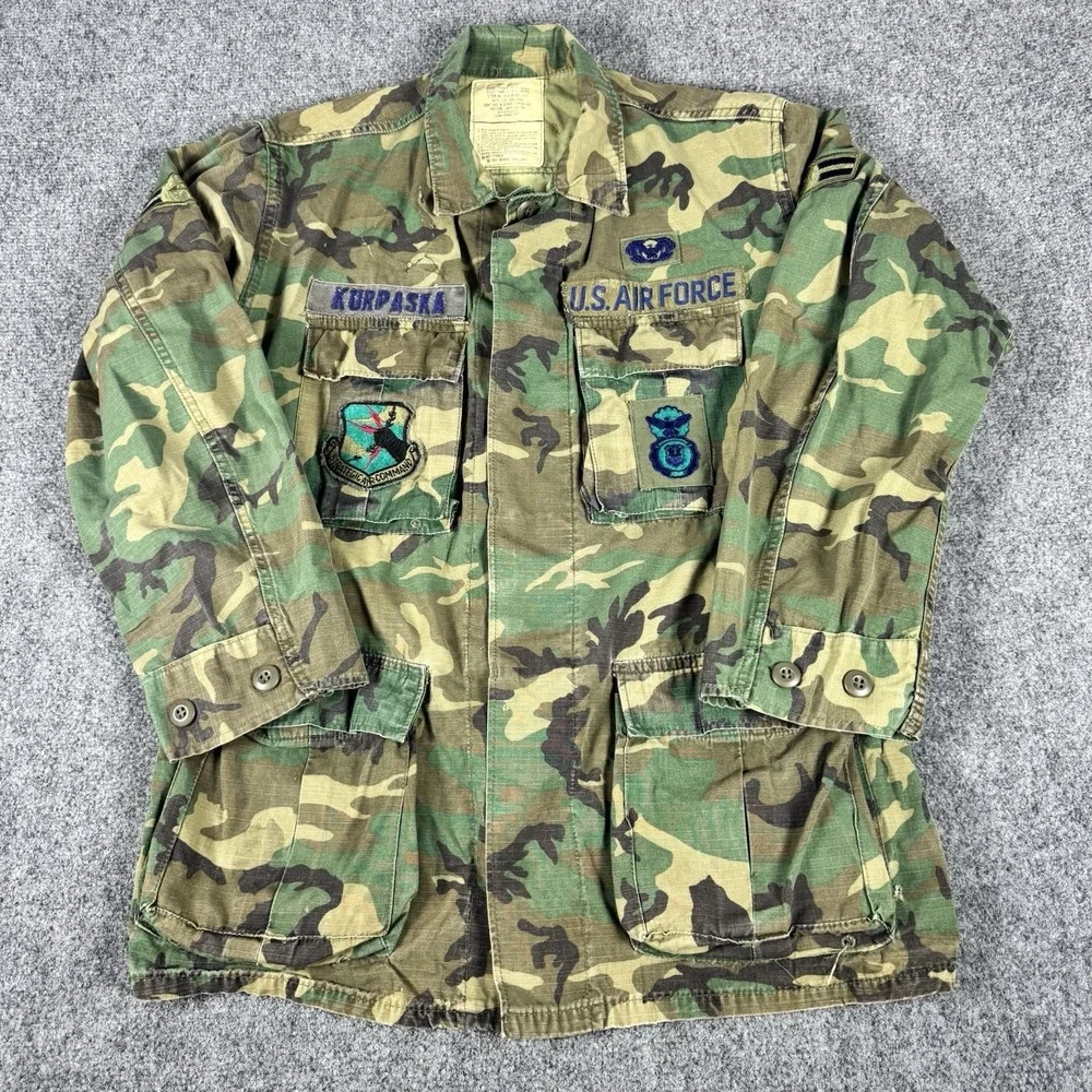Vintage US Air Force BDU Jacket Mens Woodland Camo‎ Patches Named Strategic USA